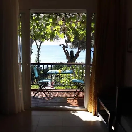 Mathesi Balcony Apartment Elia Nikitis