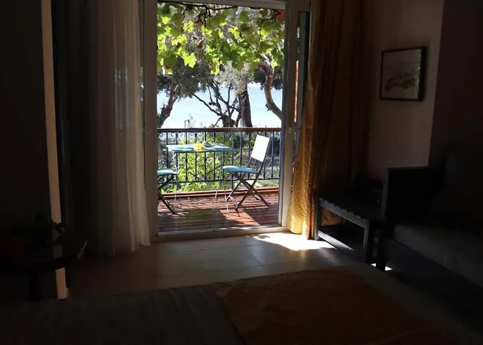 Mathesi Balcony *